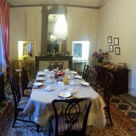 Demeure Saint Vincent Bed & Breakfast 4*